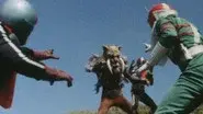 Critical Moment! Baron Fang vs. Three Riders!! still