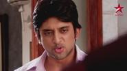 Arnav Asks Khushi to Leave still