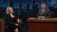 Elisabeth Moss, Adam Devine, Momma still