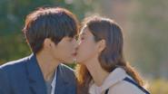 Are Ms. Oh Mi-joo's feelings really romantic? I think so. still