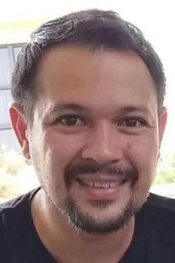 Christopher Roxas