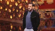 Salman Grills Vicky-Ankita! still