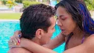 Las manos quietas si me haces el favor still