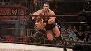 Johnny Mundo vs The Machine still