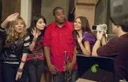 iParty With Victorious (3) still