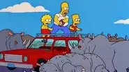 Marge Simpson in: 'Screaming Yellow Honkers' still