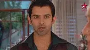Arnav Thinks of Khushi still
