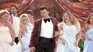 Ricky Martin vs. Kate Upton still