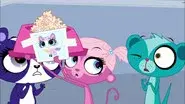Littlest Pet Street (1) still