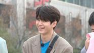 Idol versus Running Man, Center's Dignity still
