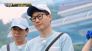 Summer Vacation in Fishing Village, Running Man Outing still