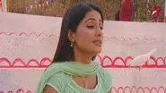 Akshara tries to apologise still