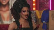 Supersized Snatch Game still
