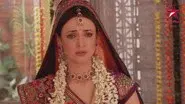 Arnav Insults the Guests still