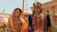 Jodha arrives at Todarmal's ashram still